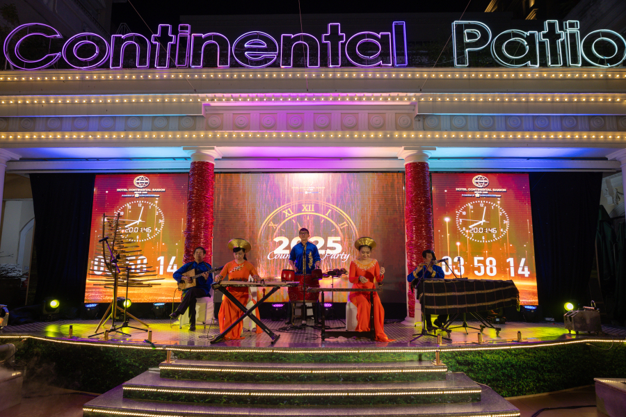 DẠ TIỆC MỪNG NĂM MỚI